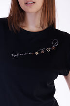 T-shirt scritta e charms