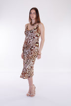 Abito sottoveste con collana