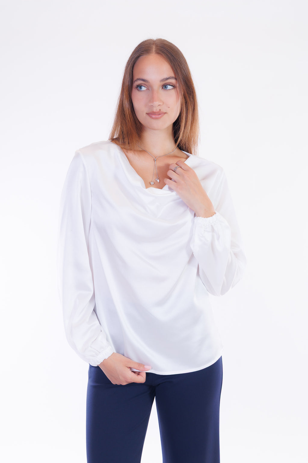 Blusa raso scollo morbido
