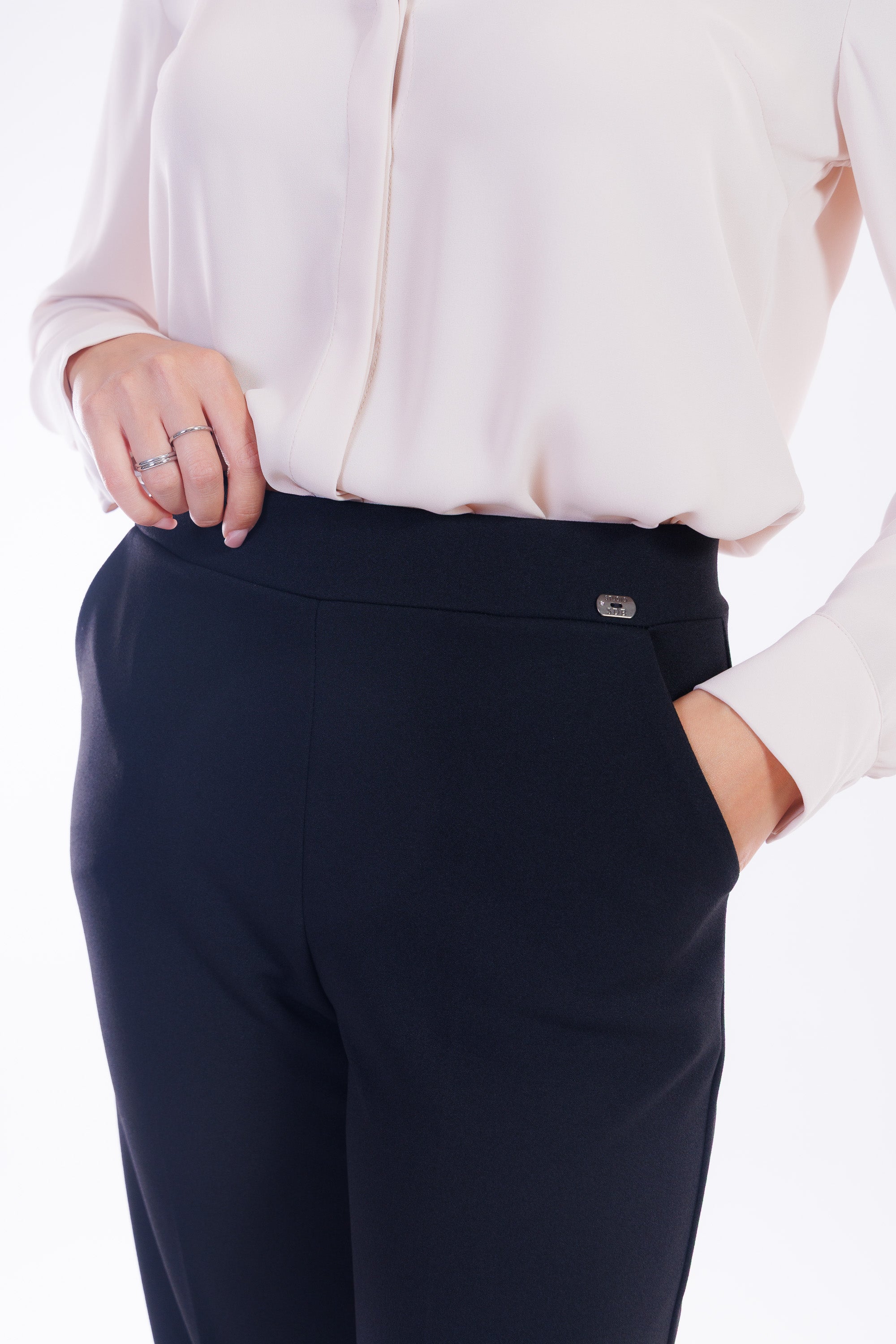 Pantalone cropped risvolto crepe