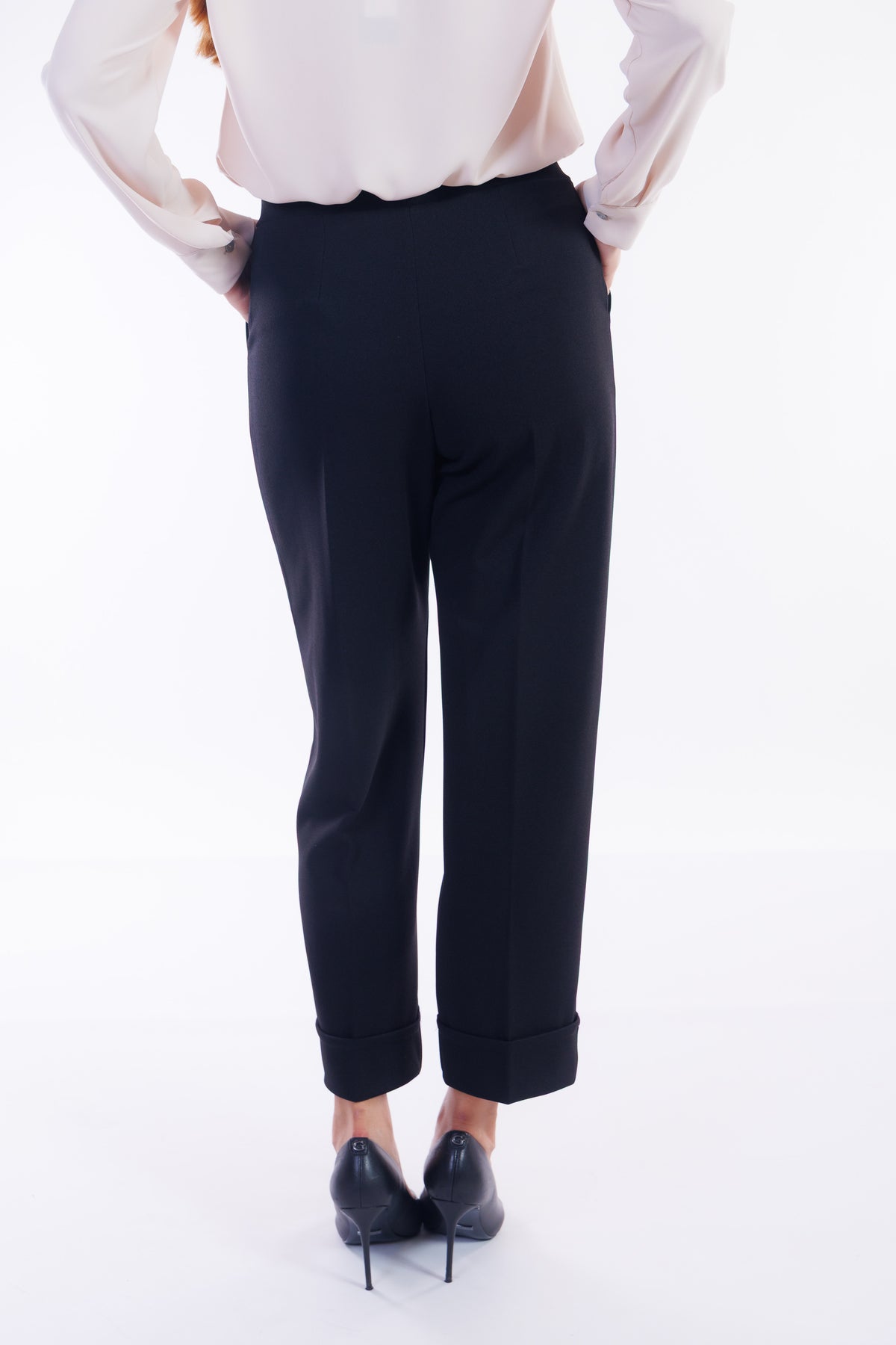 Pantalone cropped risvolto crepe