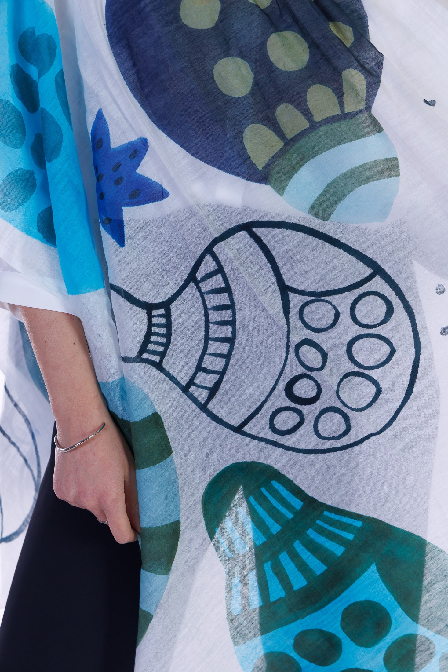 Stola conchiglie dipinta a mano