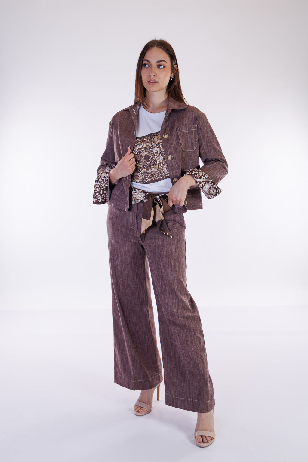 T-shirt stampa foulard e strass