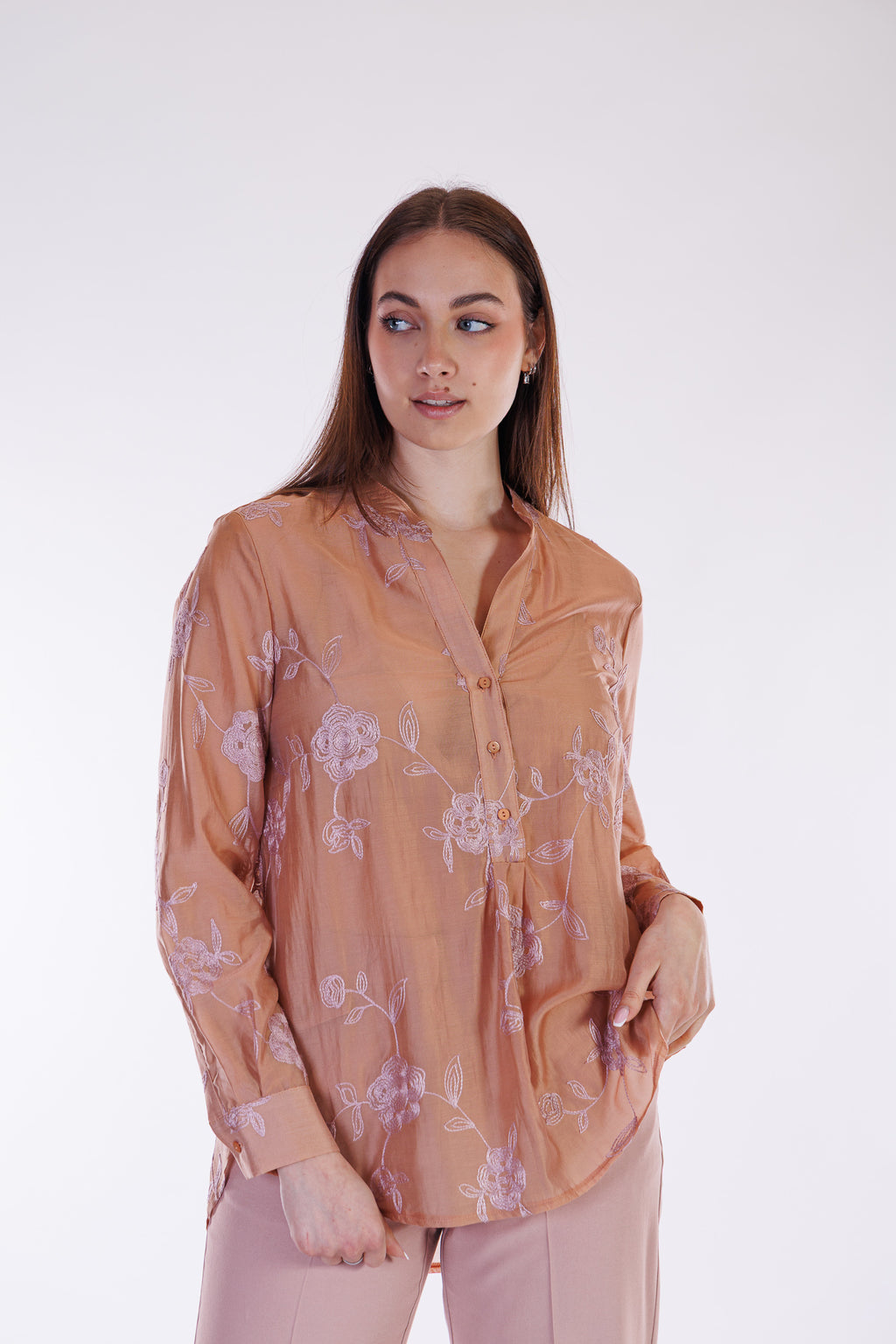 Camicia voile ricami