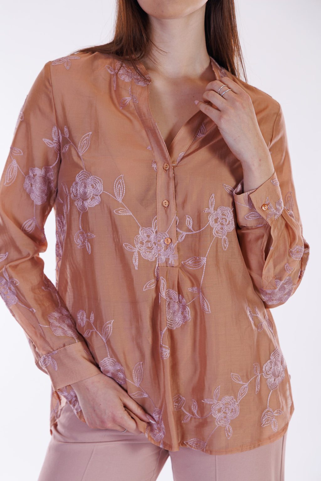 Camicia voile ricami