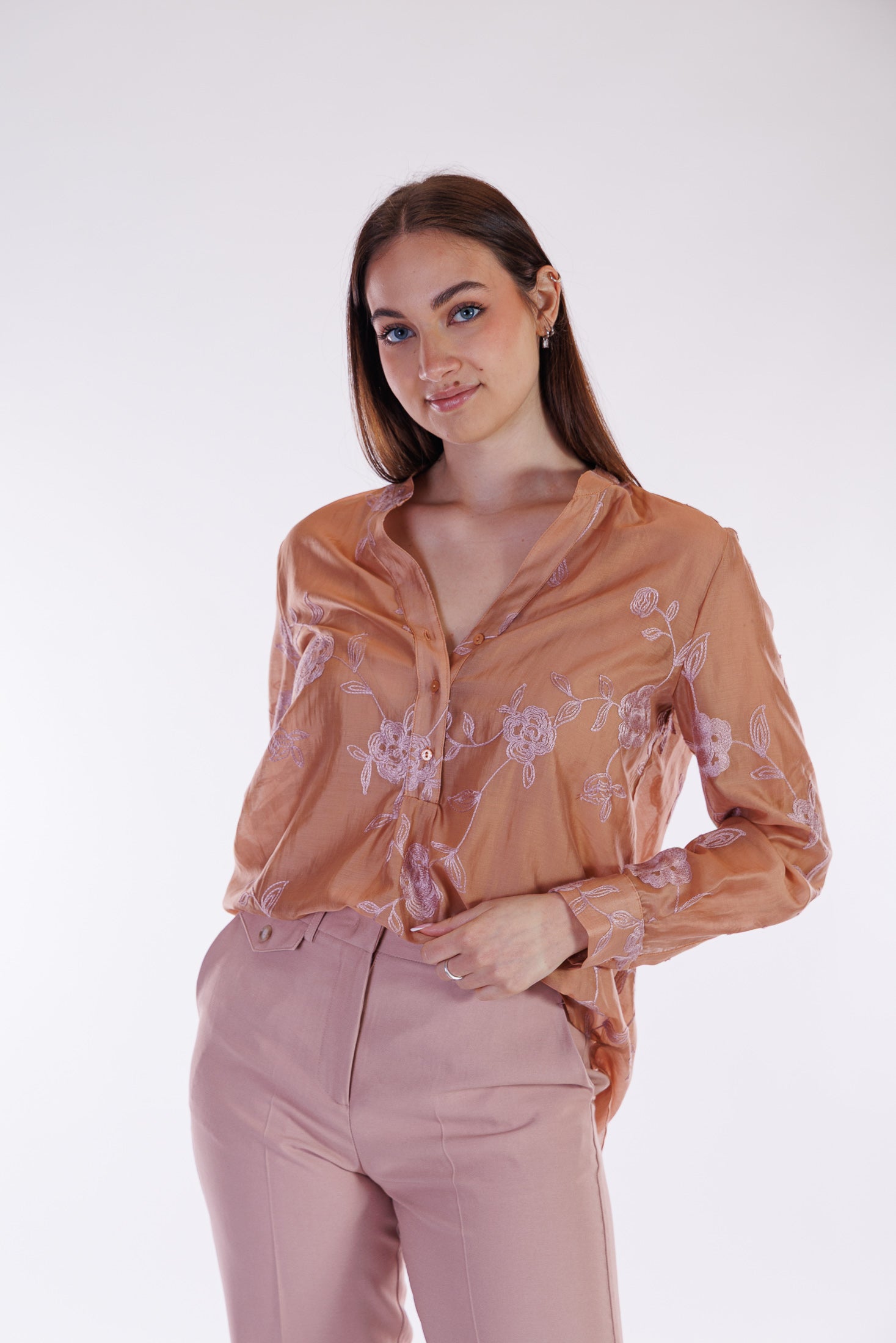 Camicia voile ricami