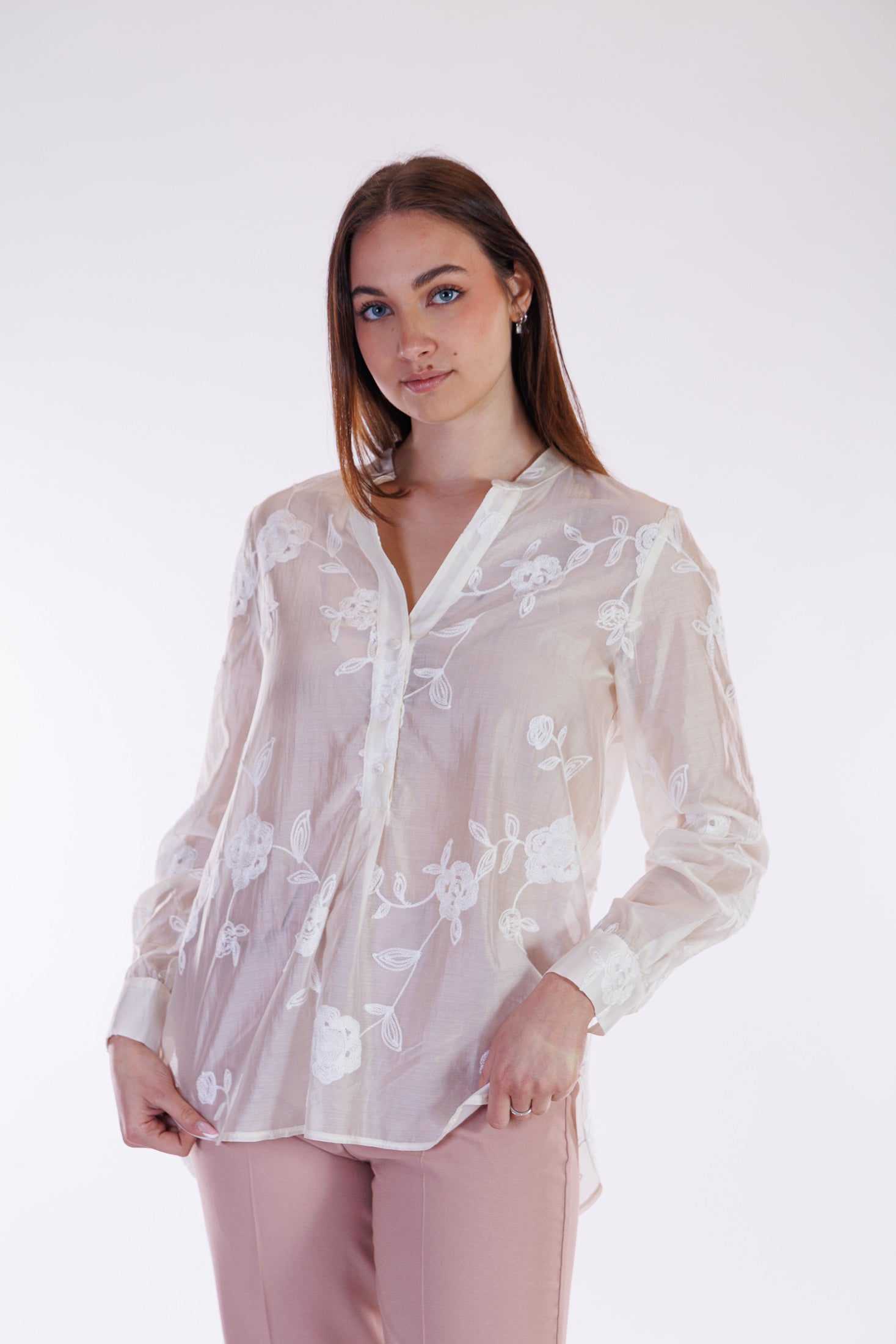 Camicia voile ricami