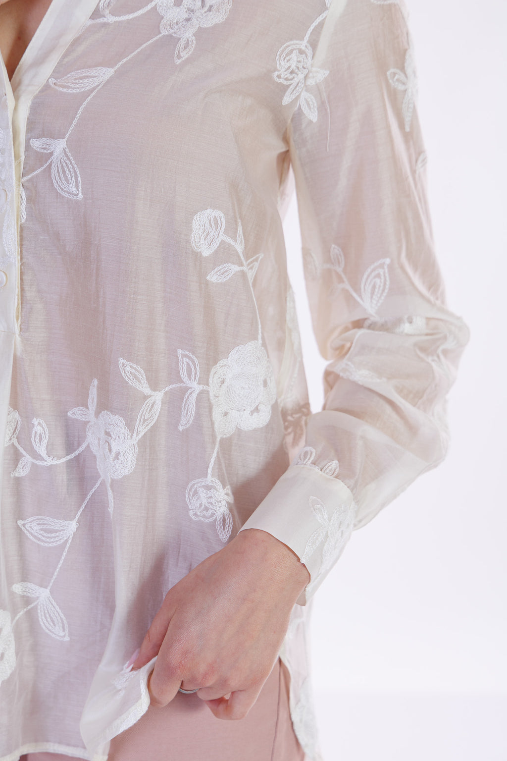 Camicia voile ricami