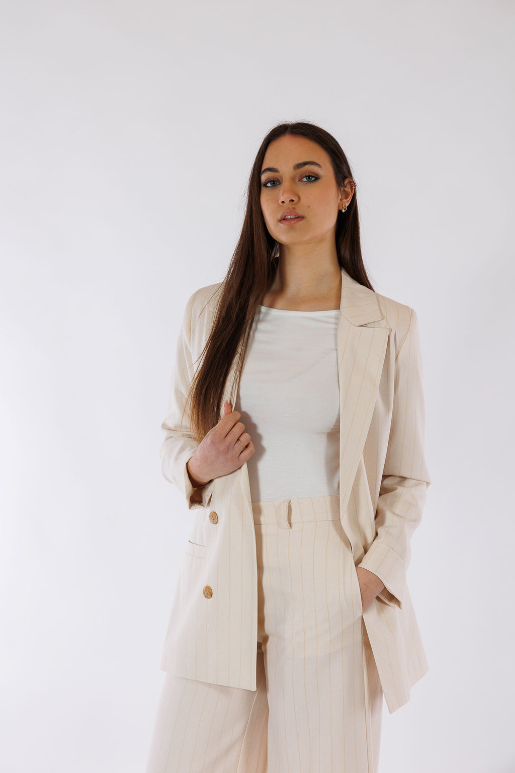 Tailleur gessato chiaro