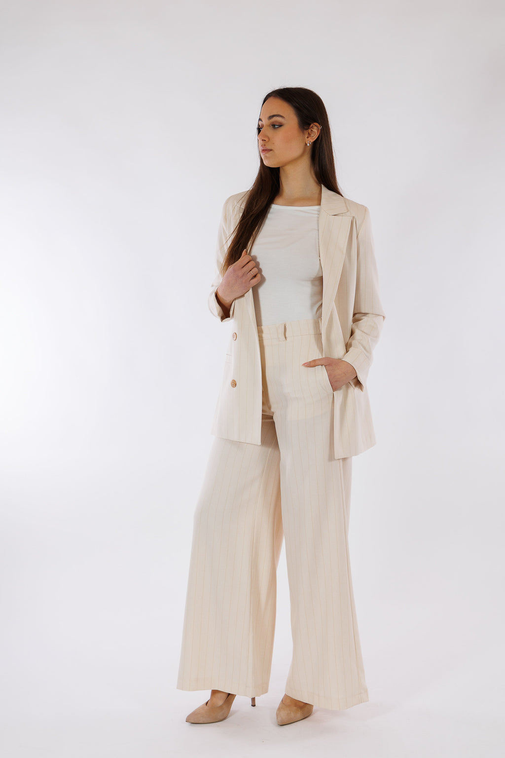 Tailleur gessato chiaro