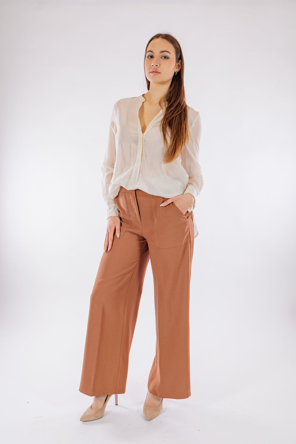 Pantalone largo tasconi