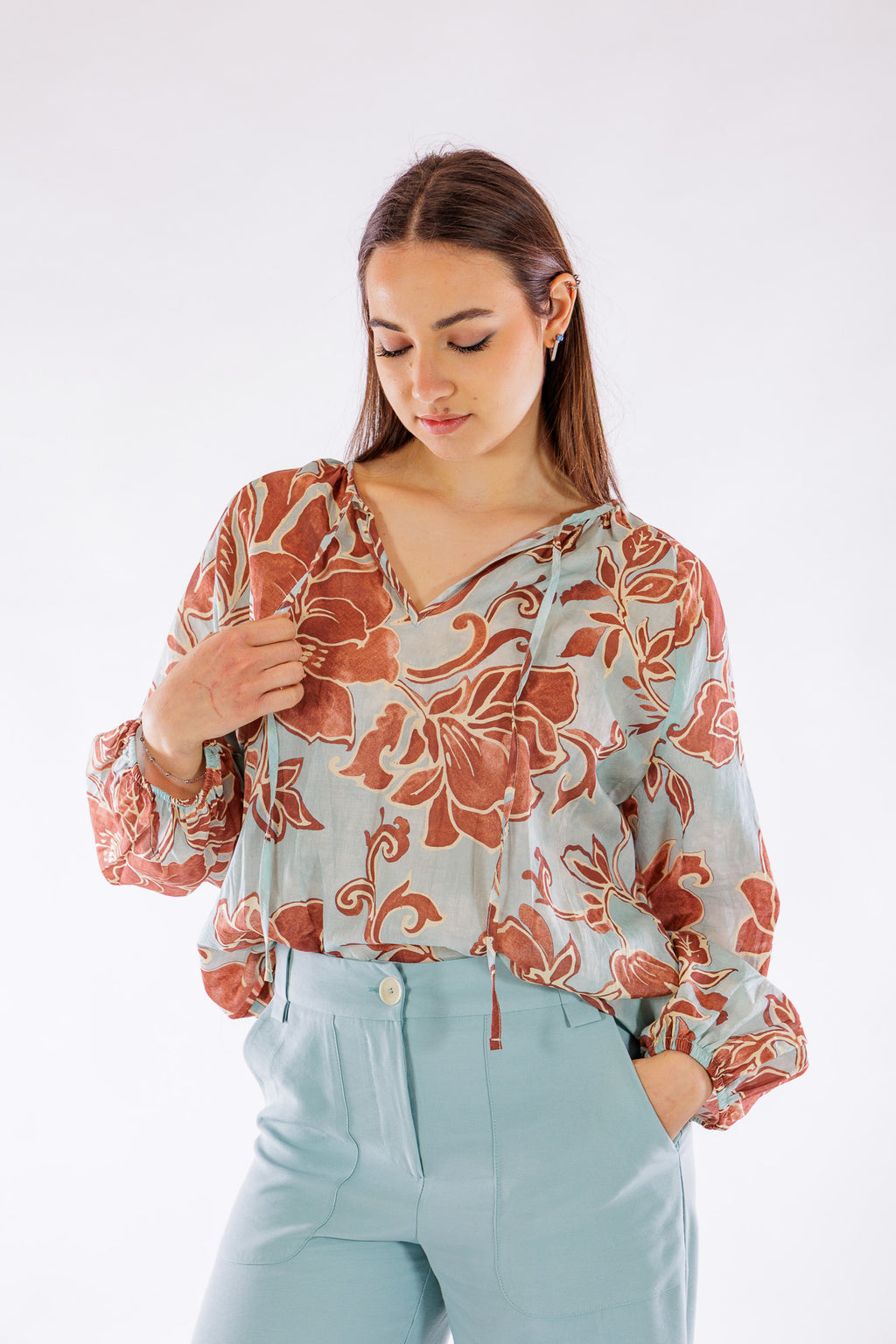 Pantalone largo tasconi