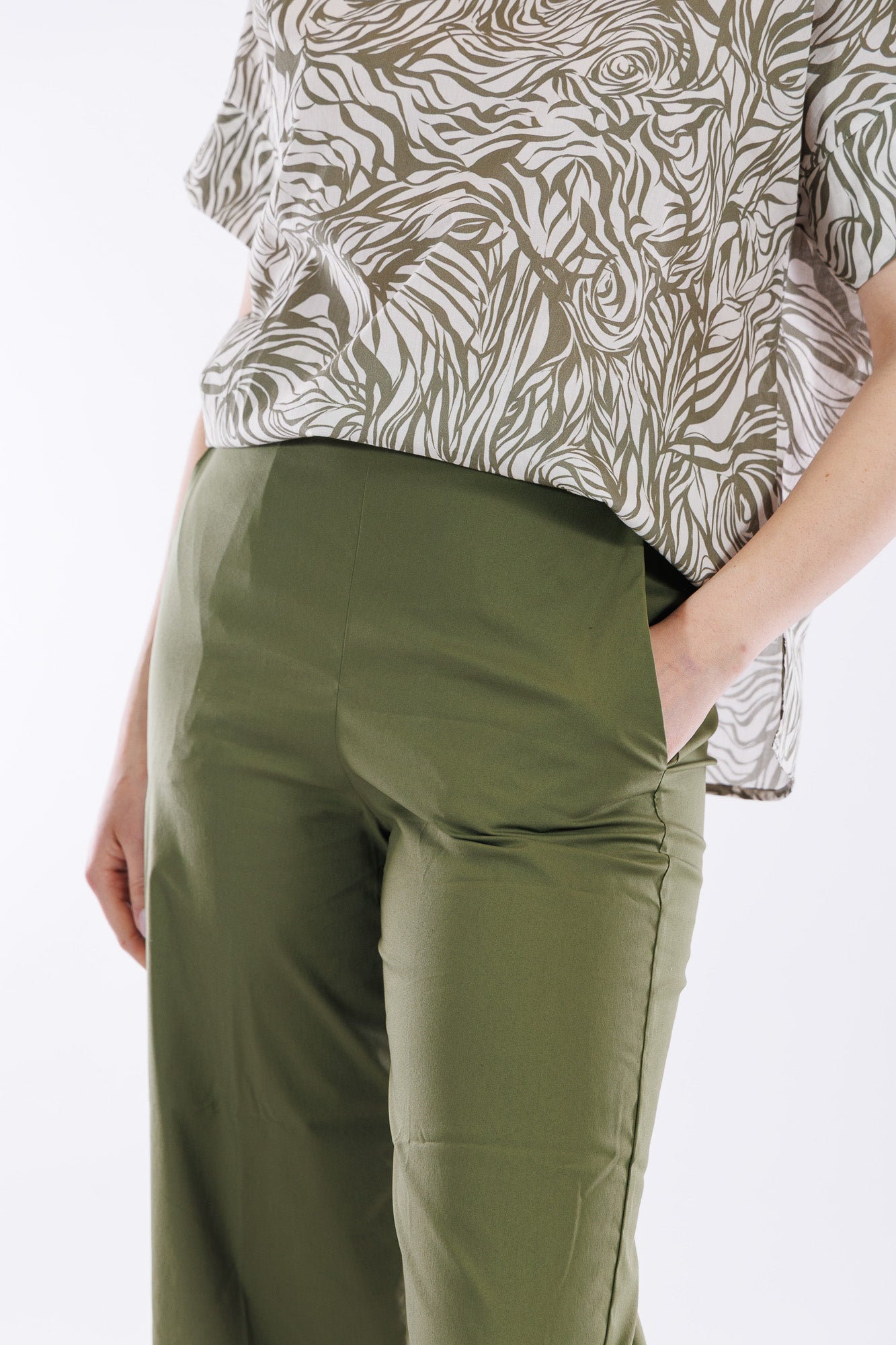 Pantalone ampio tascona