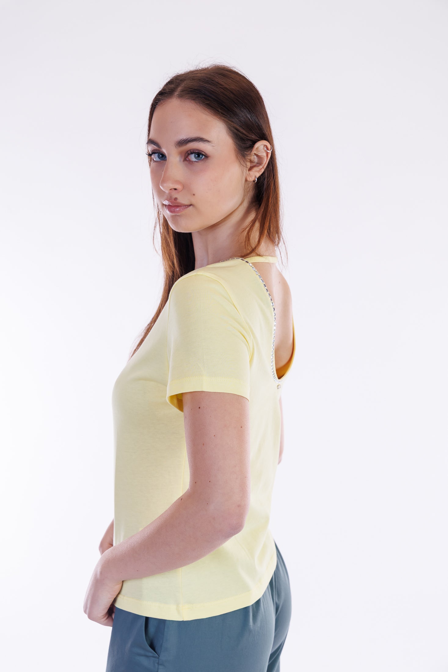 T-shirt scollo schiena