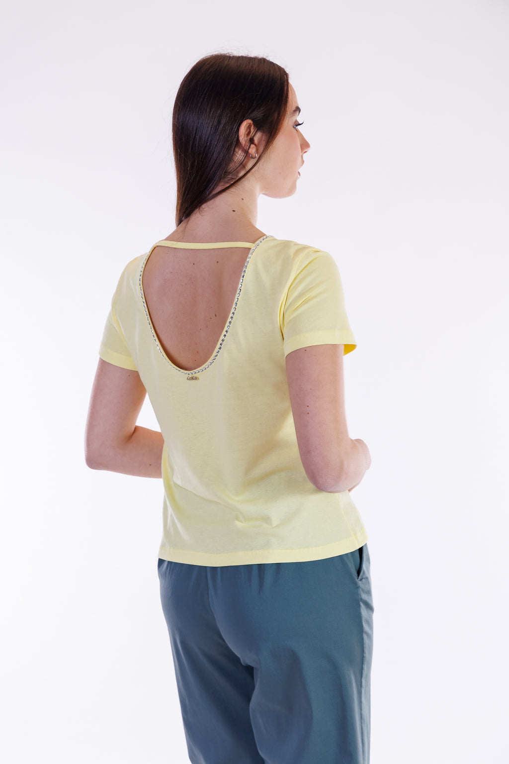 T-shirt scollo schiena