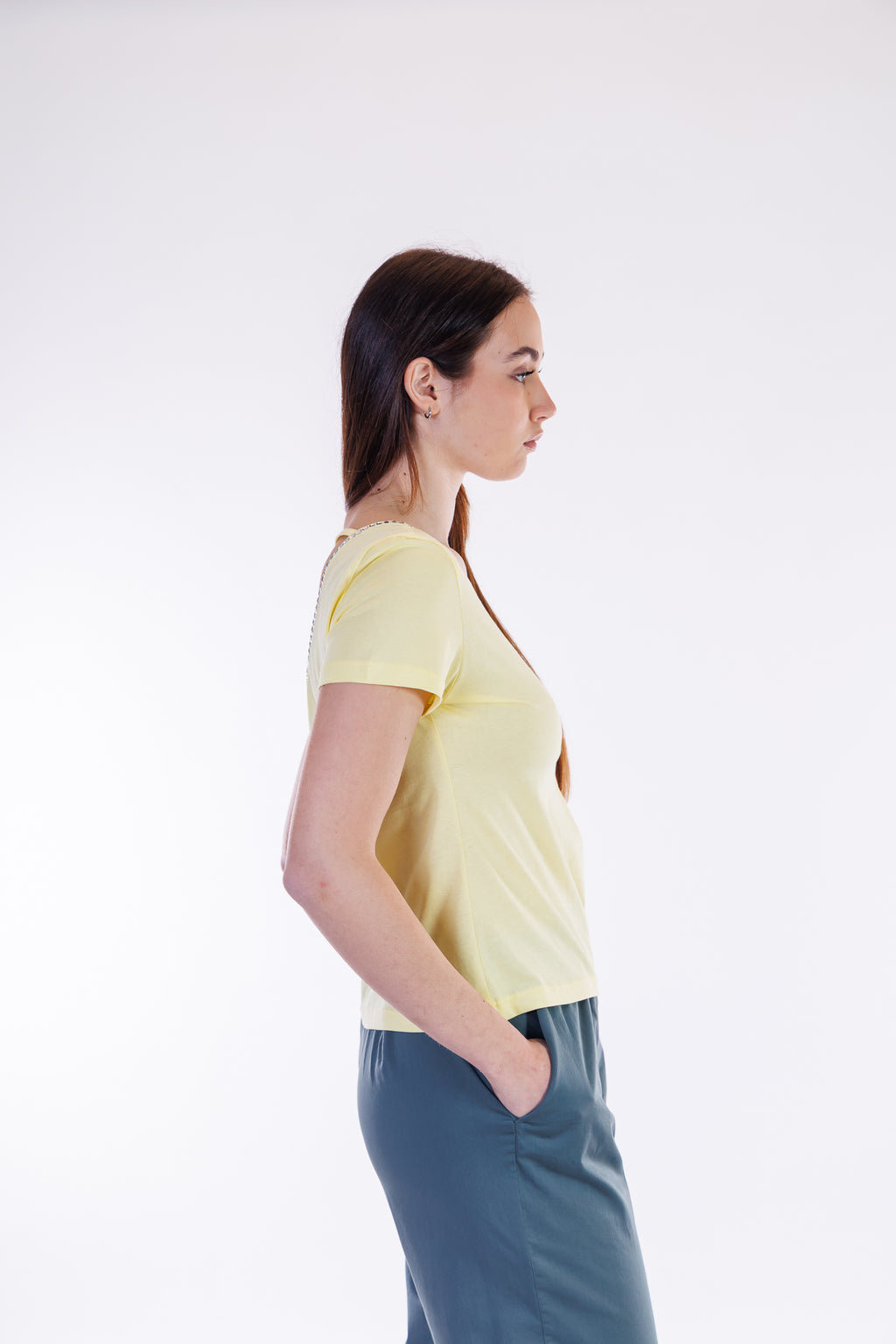 T-shirt scollo schiena