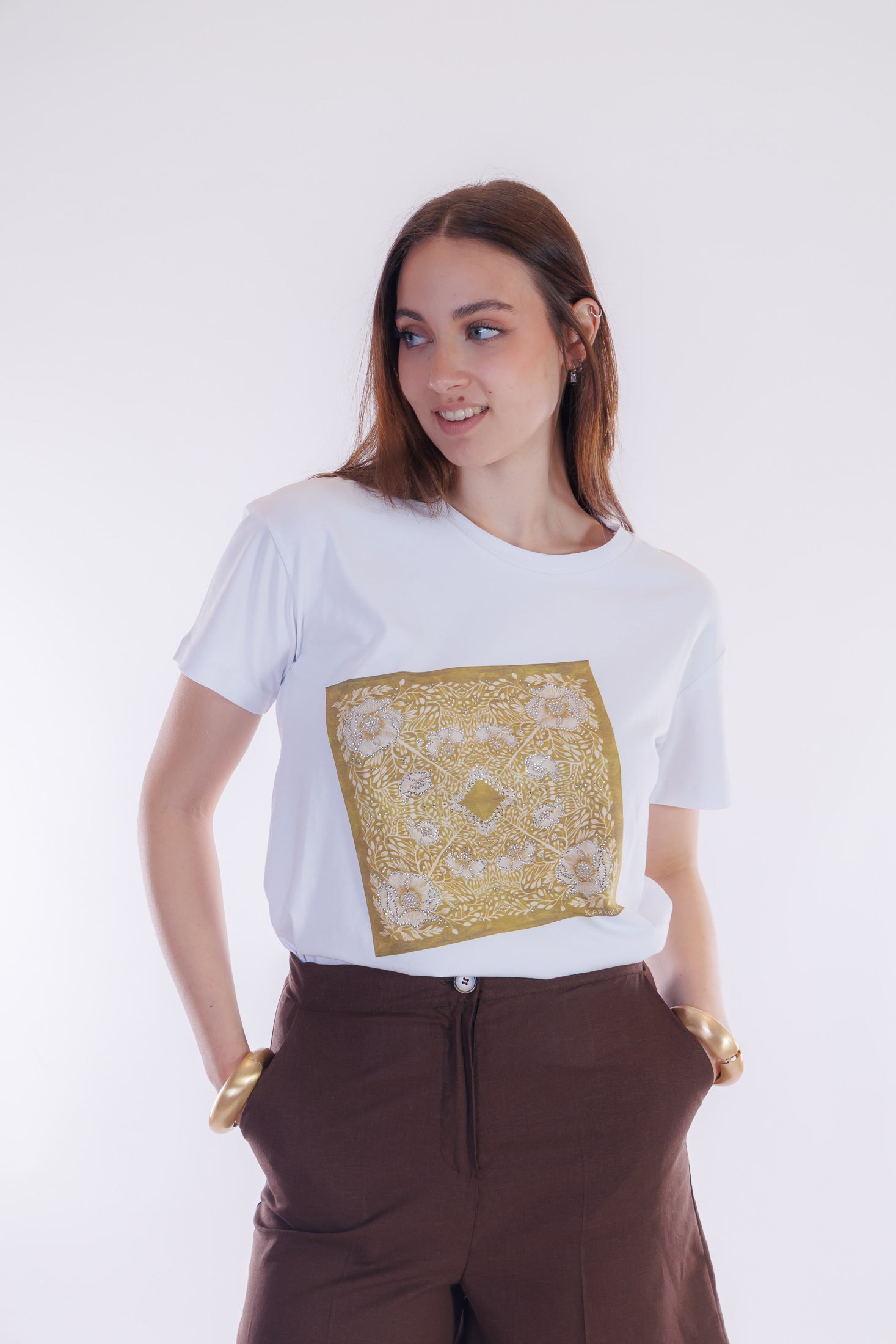 T-shirt stampa foulard e strass