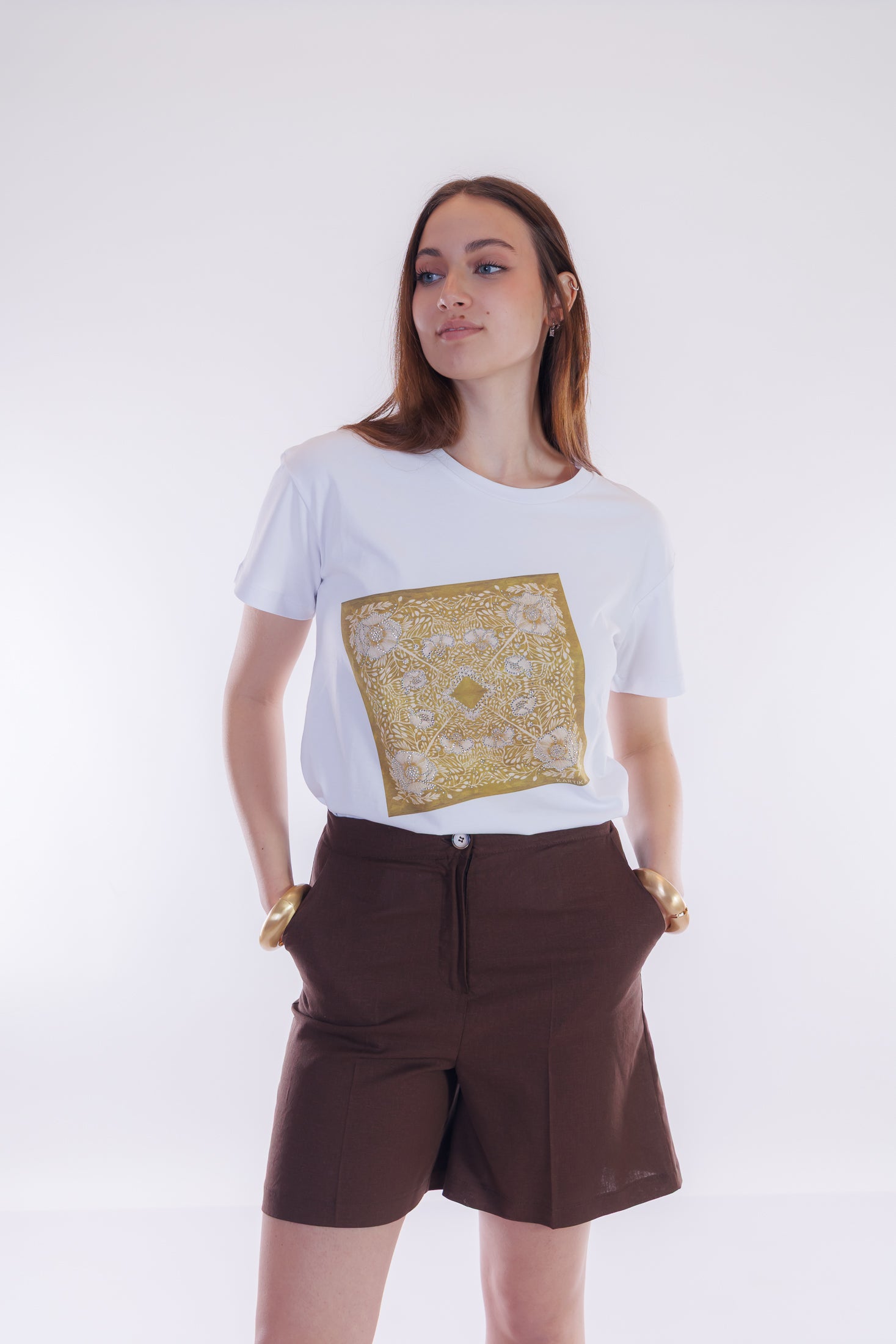 T-shirt stampa foulard e strass